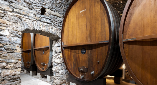 Foudre en bois historiques dans les caves du Mont d'Or