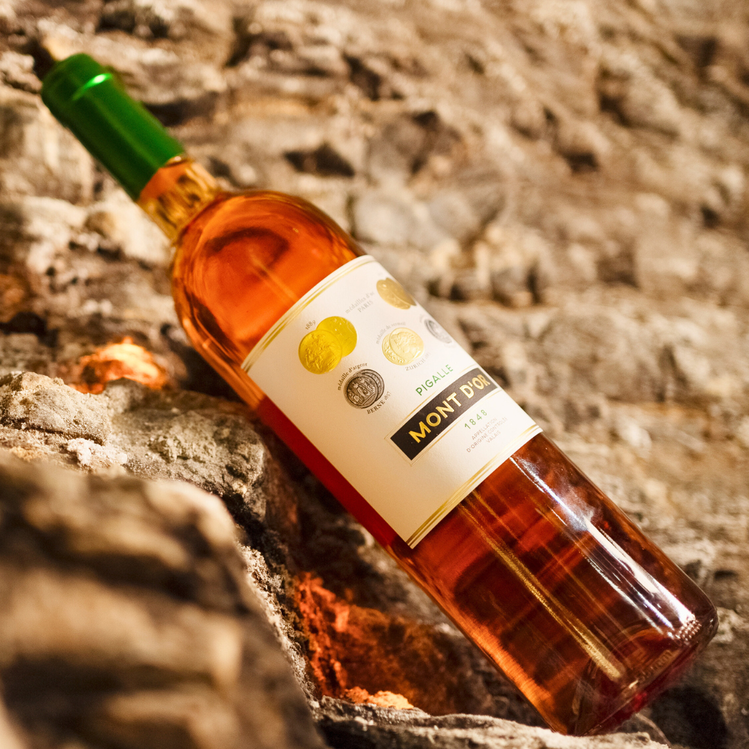 Rosé Pigalle sur la Roche