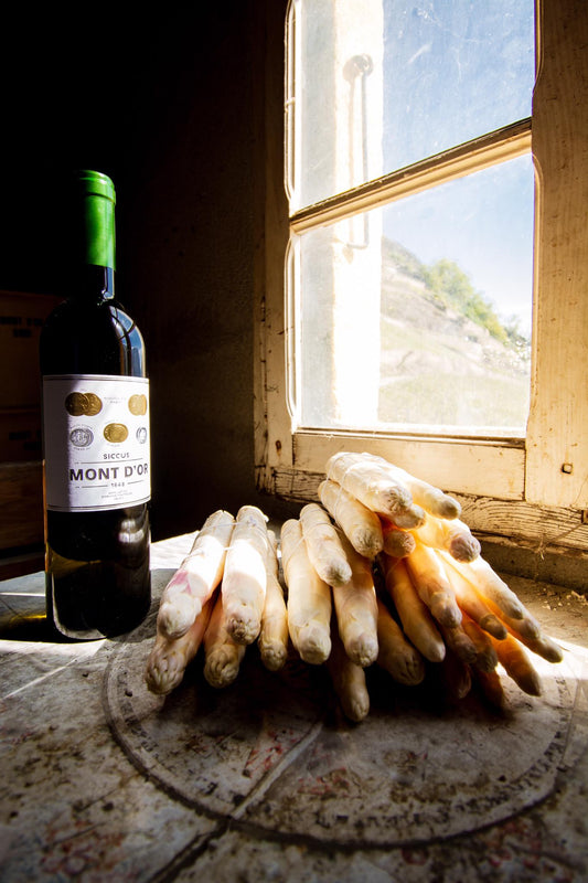 Mont d'Or Gourmand: Menu Asperges, visite des caves historiques et dégustation de vins